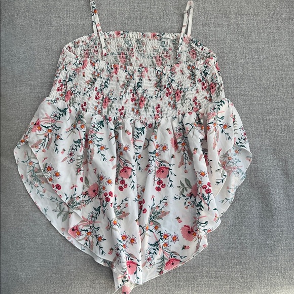 Floral Smocked top - Picture 2 of 2